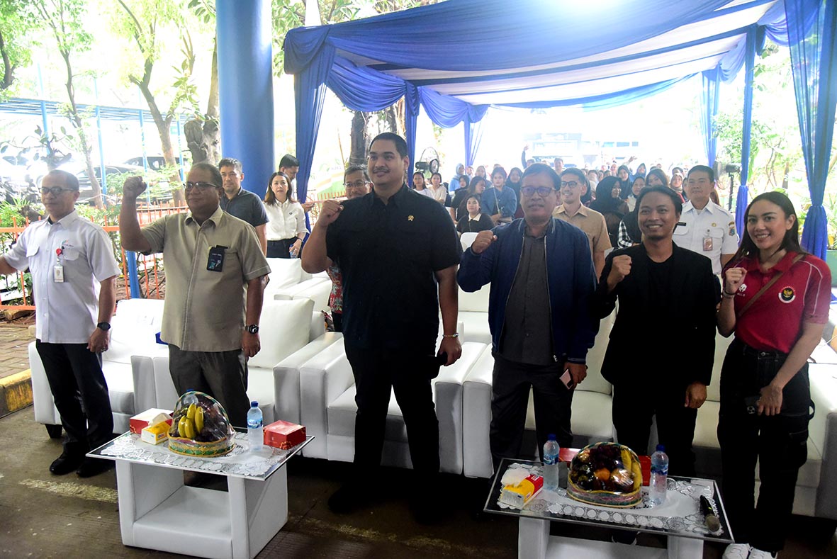 Dampingi Menpora Dito Buka Literasi Keuangan, Deputi Pengembangan Pemuda Raden Isnanta Terus Mendorong Pengembangan Wirausaha Muda