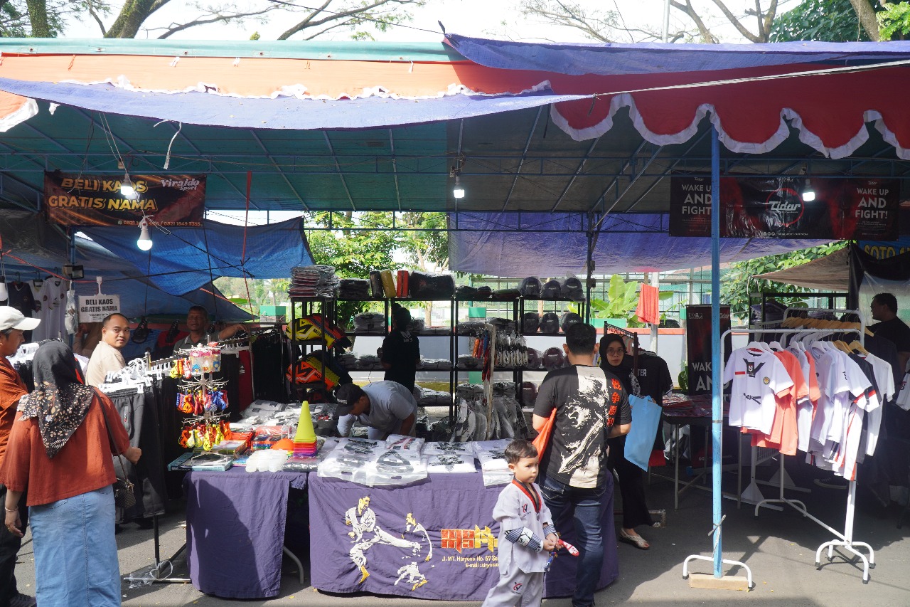 UMKM Raup Cuan di Kemenpora Taekwondo Championship 2025